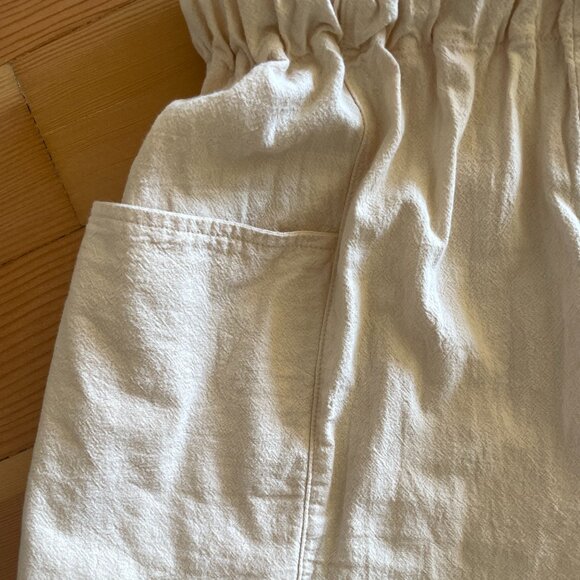 Lightly worn OZMA Utility Short, Manta Cotton, Ceramic, Small - Picture 4 of 4